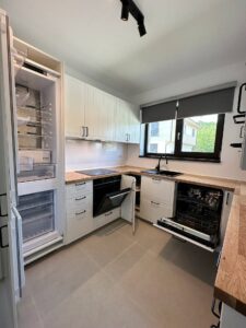 Pepas-Residence-Fully Equipped Kitchen